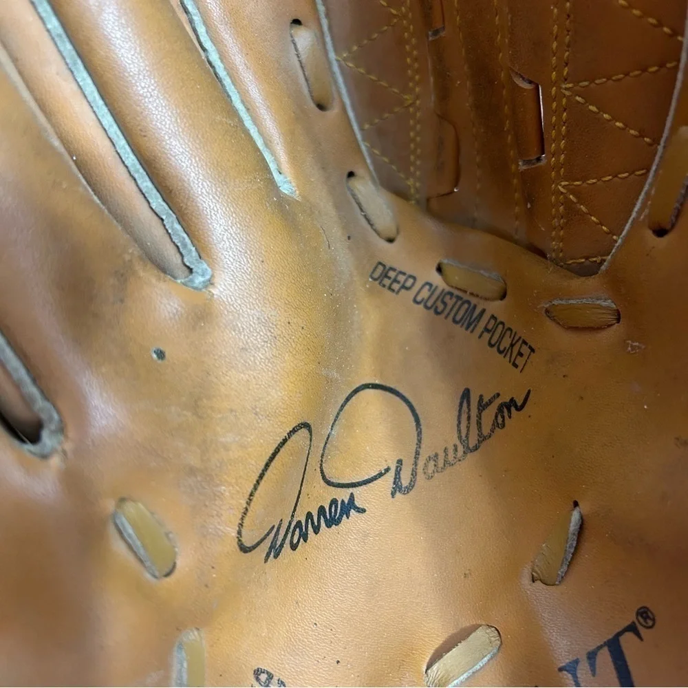 Regal Sports Youth Baseball Glove Darren Daulton Left 10” Leather Laced